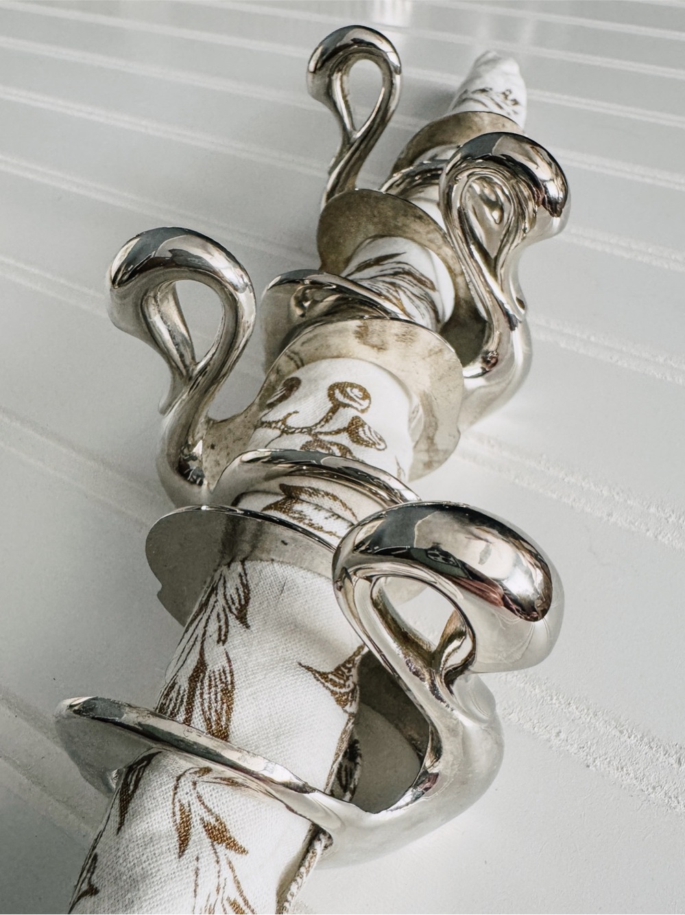Vintage Silver Swan Napkin Rings - Elegant Hollywood Regency Tablescape Decor